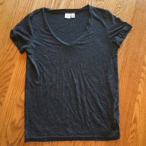 BP v neck heather charcoal tee